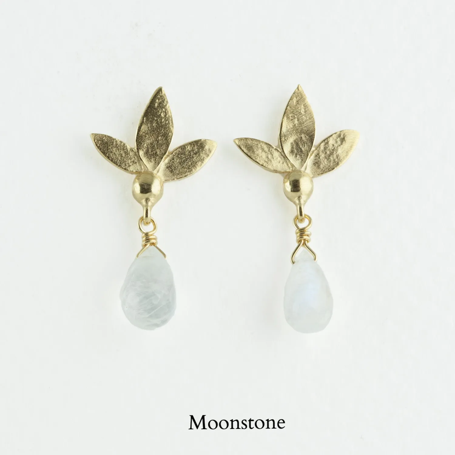 Ami Leaf Stud Earrings With Gemstone And Gold Plate