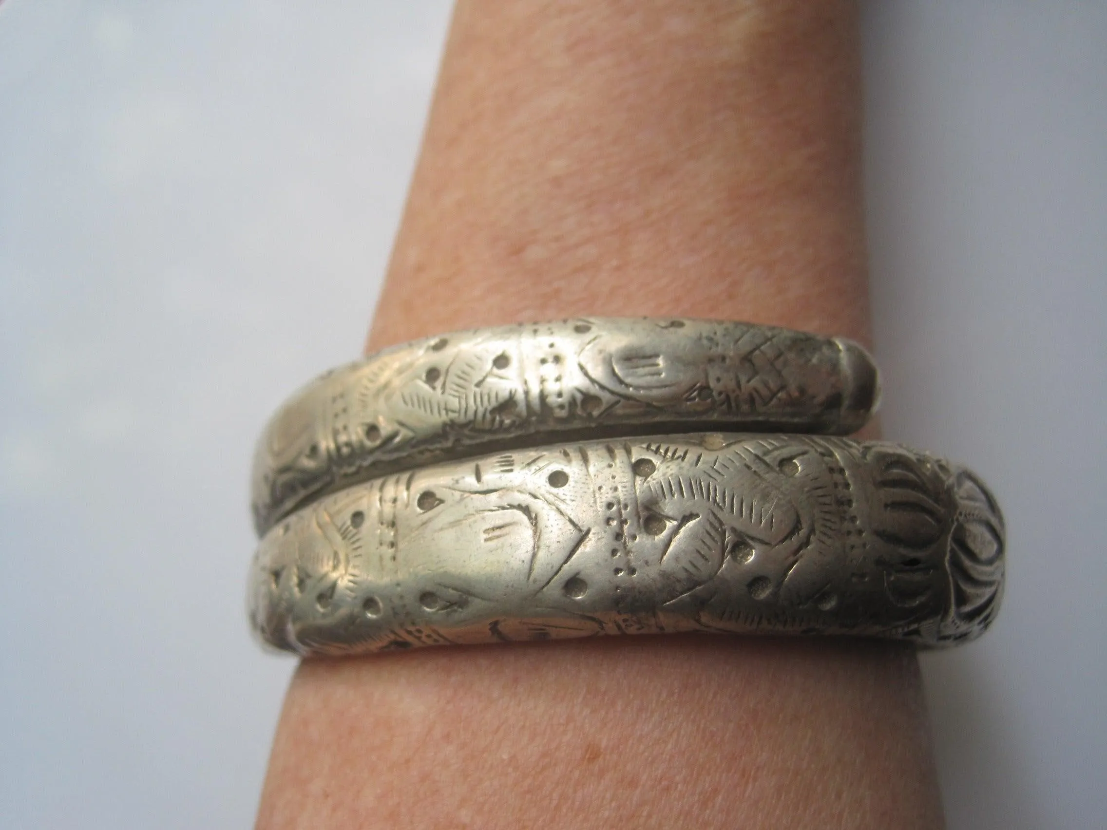 Antique Silver Snake Armlet, Bedouin Upper Arm Bracelet from the Arabian Peninsula