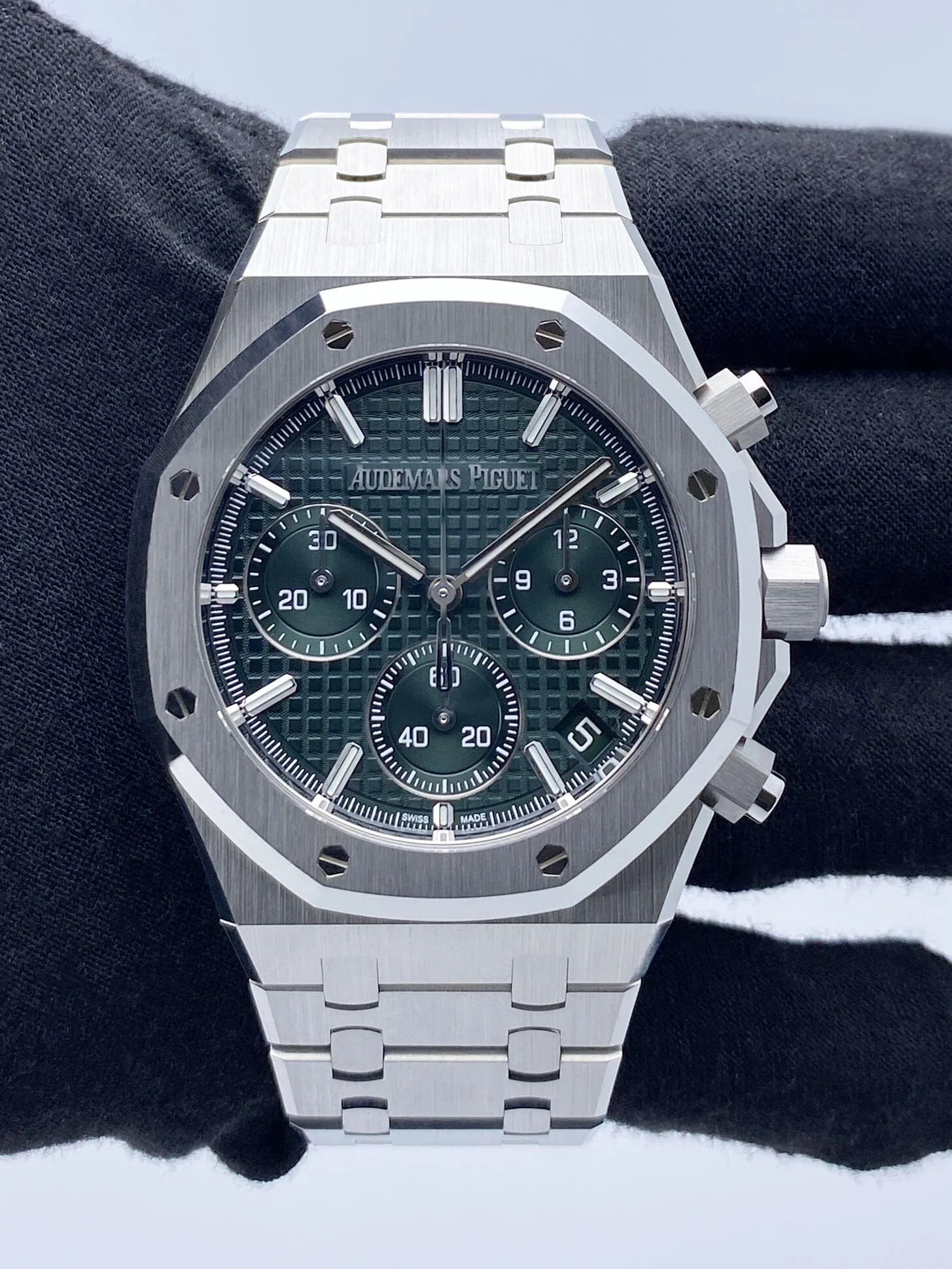 Audemars Piguet Royal Oak 26240ST Green Dial Mens Watch Box Papers