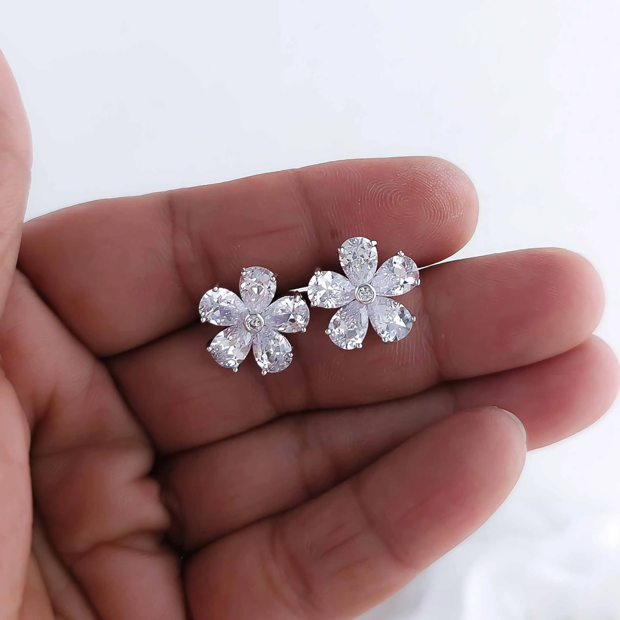 Flower Stud Earrings and Bracelet Set-Abelia