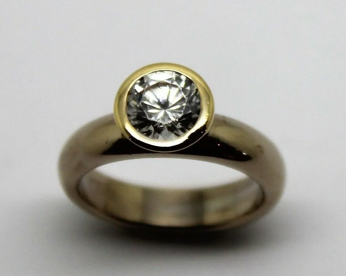 Genuine Cubic Zirconia 9ct 375 Solid White & Yellow Gold Ring 373