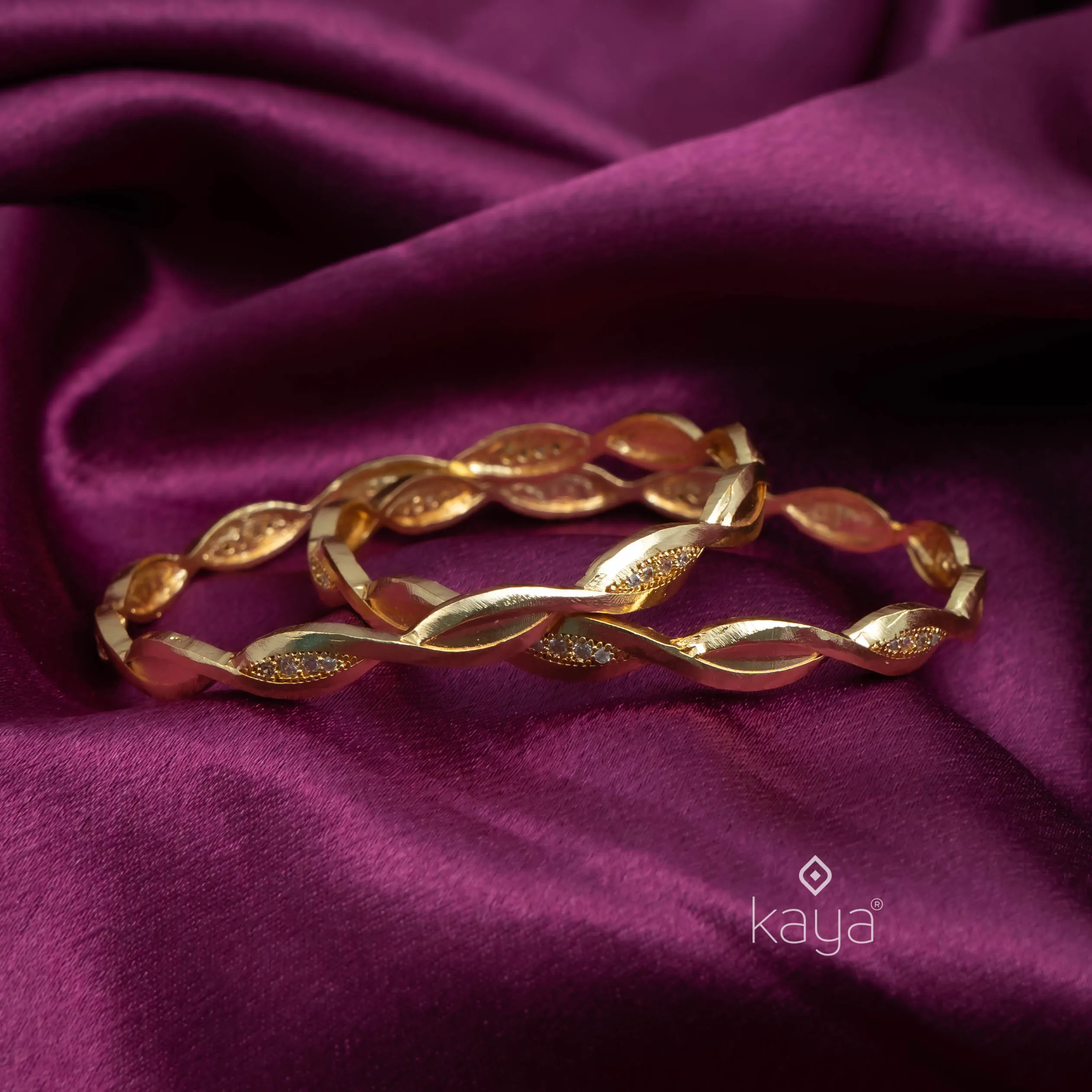 KF101280 - Gold Plated Bangle (pair)