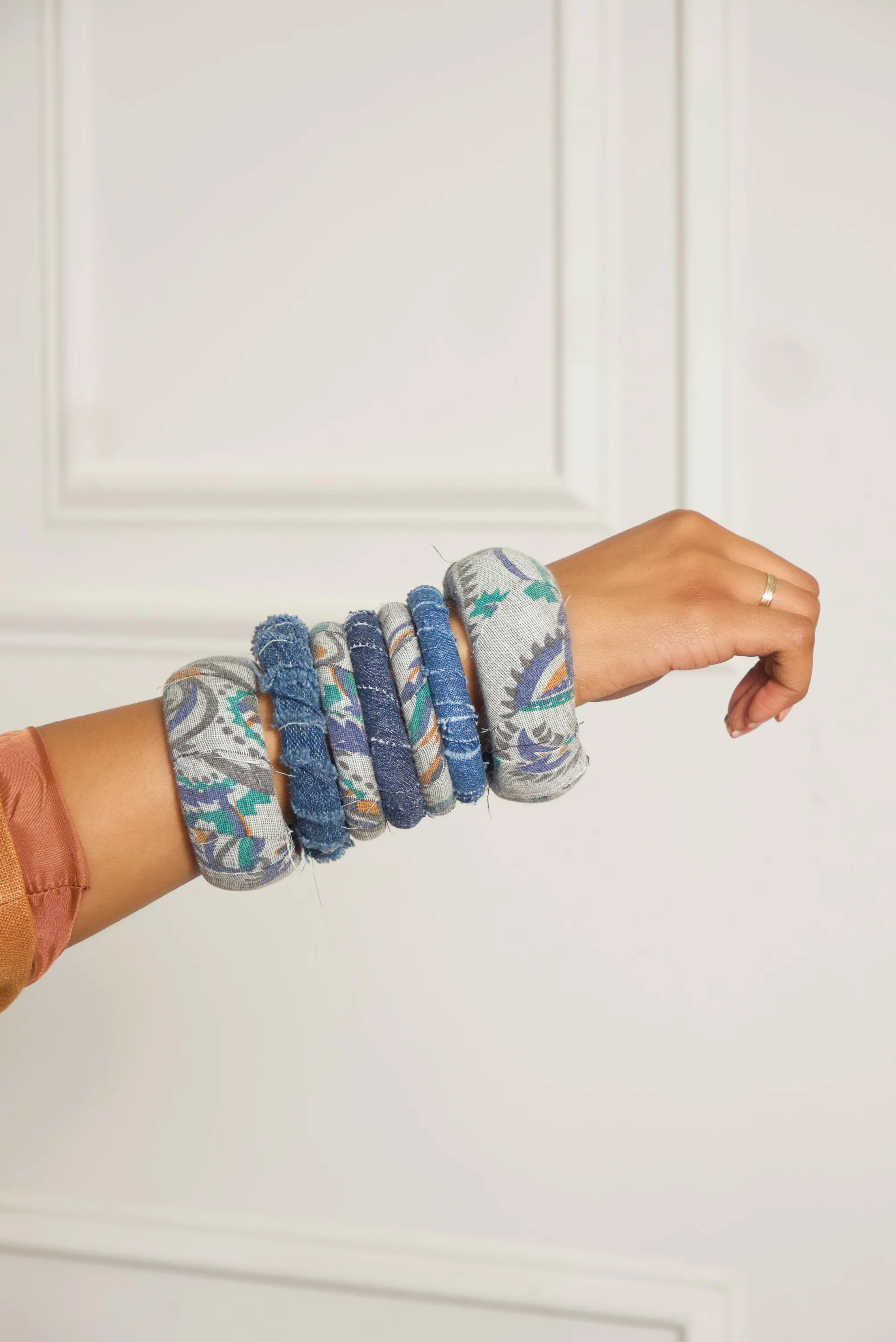 Mixed Random Pattern Denim Small Bangles 7 Stack