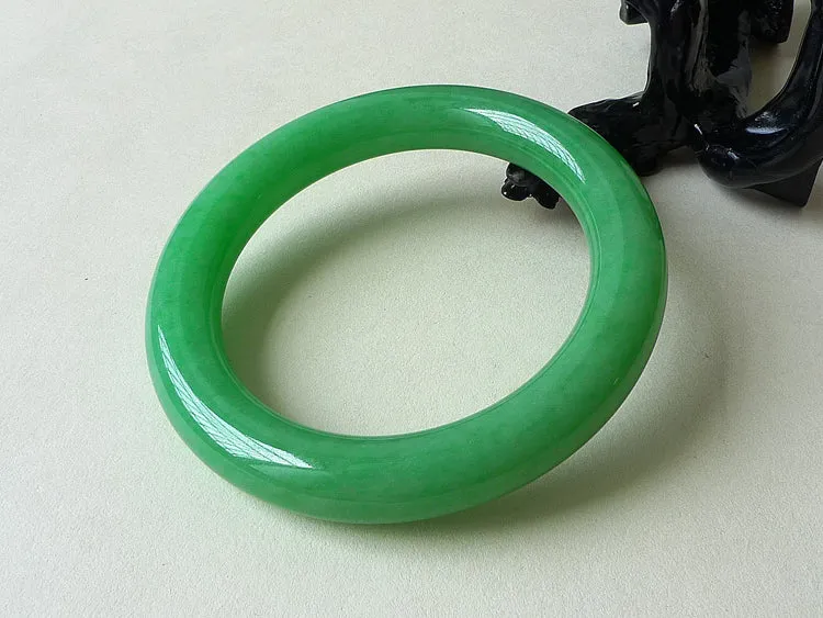 Natural Jade Bangle Jadeite Bangle Internal Diameter 58mm BER173