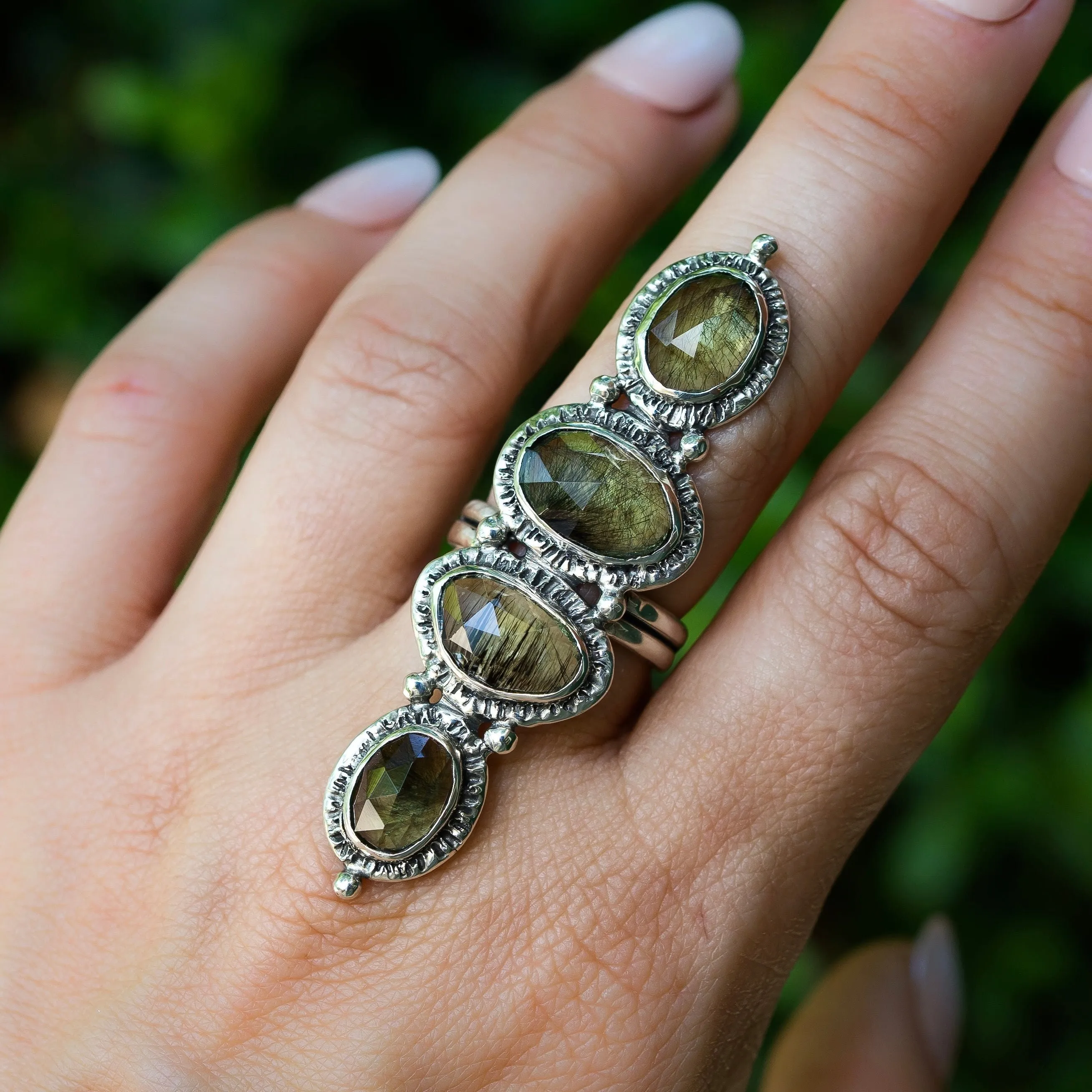 Peridot Lugwidite Gypsy Ring- Sz 8